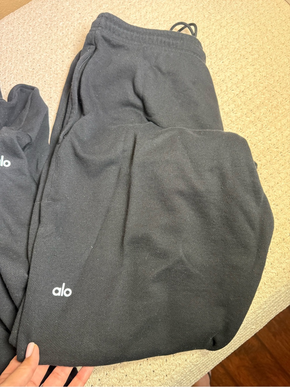 ALO Yoga Black Joggers and hoodie with Subtle Logo